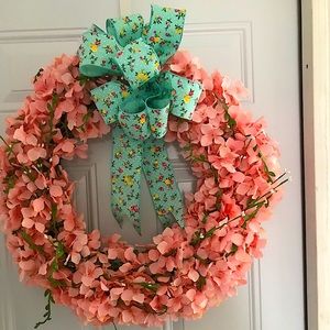 24” Silk flowered hydrangea wreath
